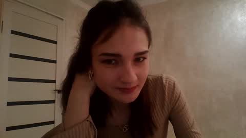 Julia  online show from March 3, 9:11 am