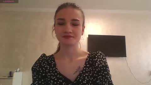 Julia  online show from March 7, 8:02 am