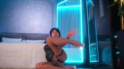 Ami online show from March 18, 8:04 pm