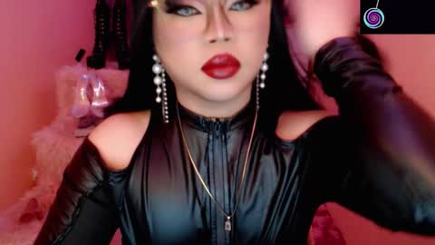 Queen Mireska online show from March 9, 6:12 pm