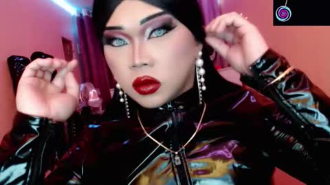 Queen Mireska online show from March 21, 4:44 pm