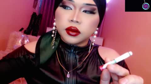 Queen Mireska online show from March 13, 4:32 pm