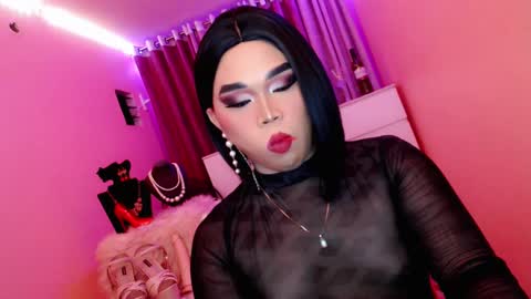 Queen Mireska online show from February 6, 11:09 am