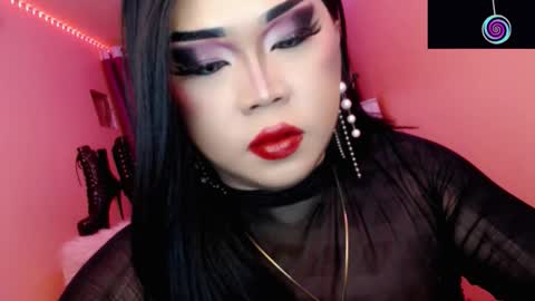 Queen Mireska online show from November 4, 6:20 pm