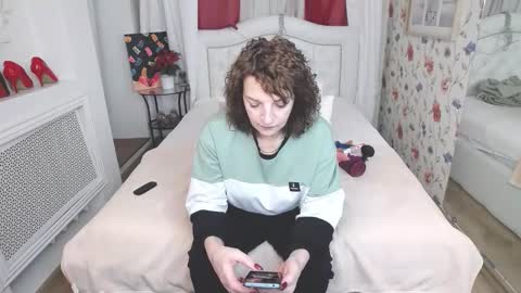 Ami online show from November 9, 1:25 pm