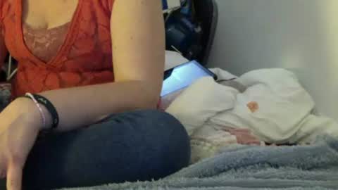 amileadivinestar0987 online show from December 17, 6:20 pm