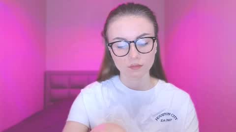 Snapshot of amina_lux chatting on March 1, 11:04 pm Amina online show from March 1, 11:04 pm