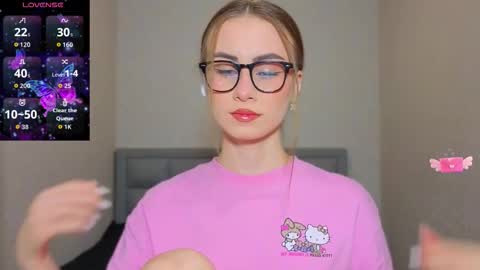 Snapshot of amina_lux chatting on September 16, 9:18 pm Amina online show from September 16, 9:18 pm