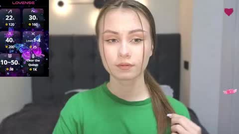 Snapshot of amina_lux chatting on January 5, 11:44 pm Amina online show from January 5, 11:44 pm