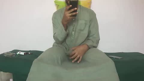 Amir online show from November 10, 1:25 pm