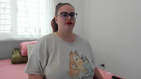 Amira Vyxen online show from April 6, 6:36 am