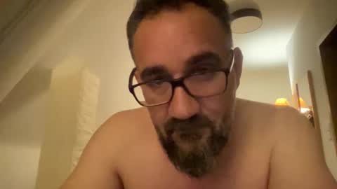 amirsds3298129 online show from June 10, 9:13 pm