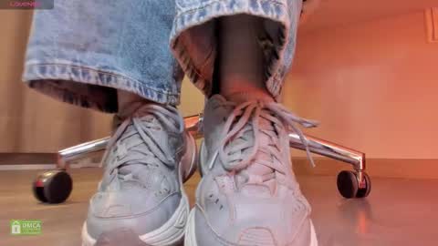 Amelia online show from October 15, 4:16 am