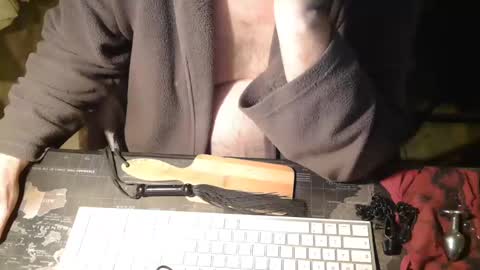 amslave4f online show from February 25, 8:14 am