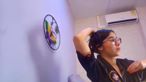 amy__wats0n online show from December 4, 7:24 pm