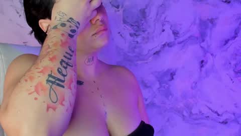 Amy online show from December 3, 12:02 pm