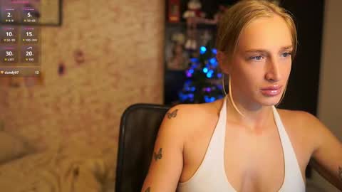 amy_johns_ online show from December 19, 9:16 am