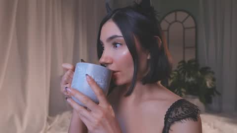 Amy Armstrong online show from March 30, 10:32 pm