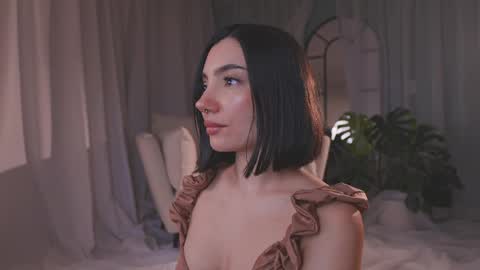 Amy Armstrong online show from April 19, 12:11 am