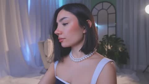 Amy Armstrong online show from February 16, 8:51 pm