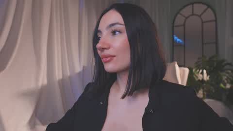 Amy Armstrong online show from February 2, 11:01 pm