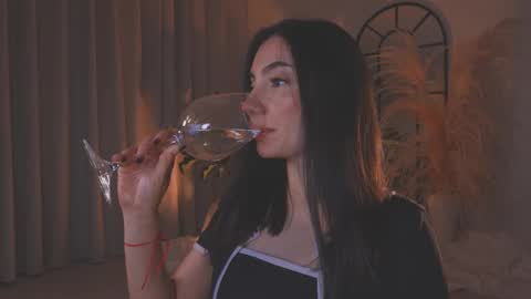 Amy Armstrong online show from September 25, 11:45 pm