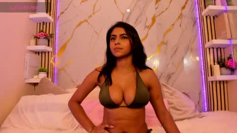 My name is AMY... Nice to meet you  thumb up me please its important online show from May 26, 7:31 pm