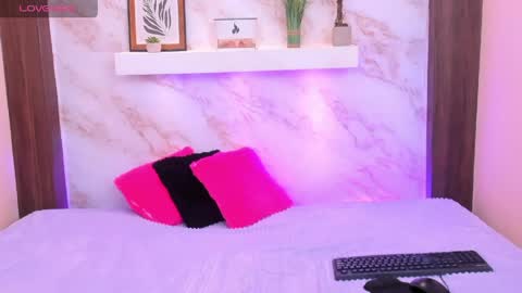 My name is AMY... Nice to meet you  thumb up me please its important online show from March 30, 4:51 pm