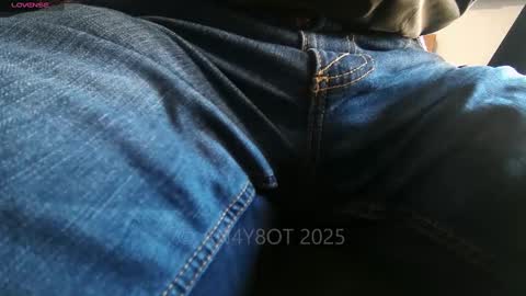 Snapshot of an4y8ot chatting on January 30, 12:27 pm A online show from January 30, 12:27 pm
