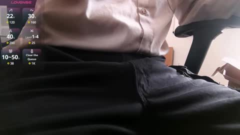 Snapshot of an4y8ot chatting on March 6, 9:25 am A online show from March 6, 9:25 am