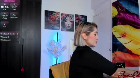 Snapshot of ana_cat chatting on February 5, 4:36 pm Ana online show from February 5, 4:36 pm