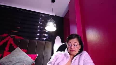 Ana online show from February 25, 7:27 pm