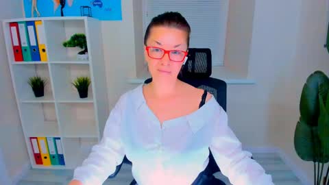 Ana online show from June 9, 10:15 am