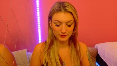 anaayss online show from December 17, 5:47 am