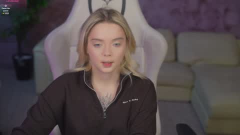 Snapshot of anabel054 chatting on March 10, 12:07 am Anabel Kira Zlata Kira Elice Lana Dominika Sofy Kaila Bridget online show from March 10, 12:07 am