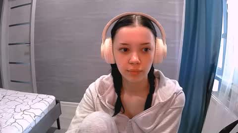 Snapshot of anabelhayre chatting on October 17, 8:18 am Anabel online show from October 17, 8:18 am
