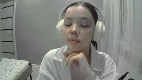 Snapshot of anabelhayre chatting on October 12, 3:48 pm Anabel online show from October 12, 3:48 pm