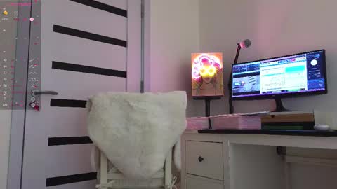 Annie  online show from February 14, 6:29 pm