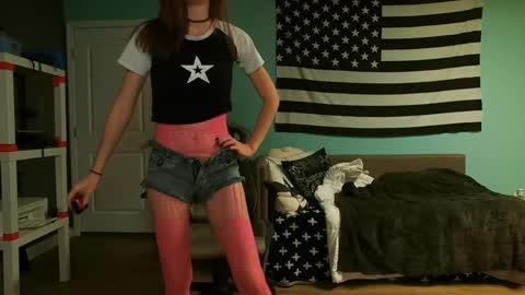 Anabelleleigh online show from April 19, 12:55 am