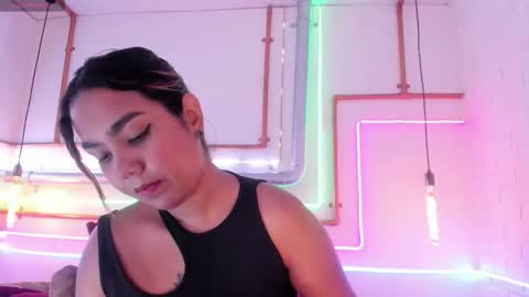 Anna online show from February 9, 6:43 pm