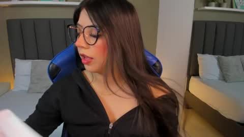 A N A online show from March 30, 2:39 pm