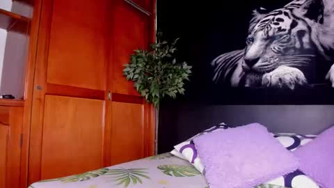 Anahi online show from December 20, 3:46 am