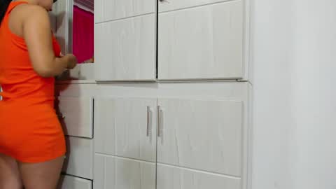 Snapshot of anahi_cruz77 chatting on December 31, 11:31 am Ana  online show from December 31, 11:31 am