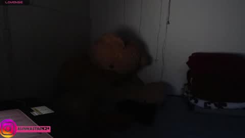 Anahi Browns online show from November 12, 9:17 pm