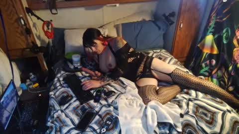 analslut4u2fuck69 online show from October 6, 9:43 pm