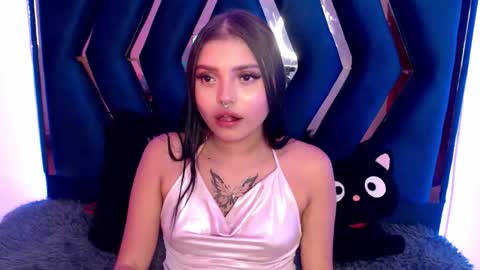 analymilles online show from April 25, 3:08 am