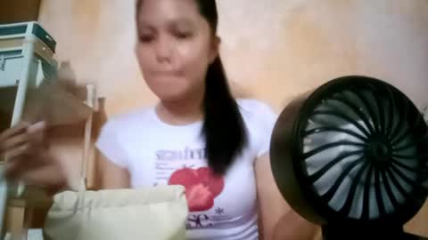 Mia online show from April 27, 6:00 am