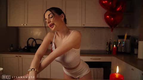 Ana online show from February 13, 9:51 pm