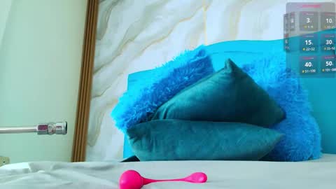 A N A P A U L A online show from October 10, 9:52 pm