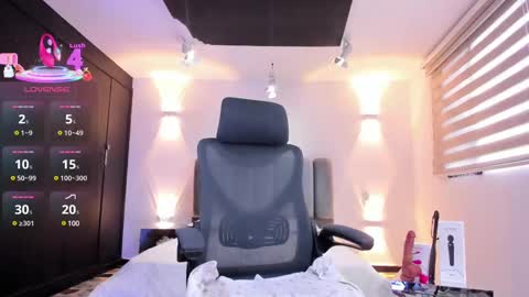 ana online show from February 25, 12:38 pm